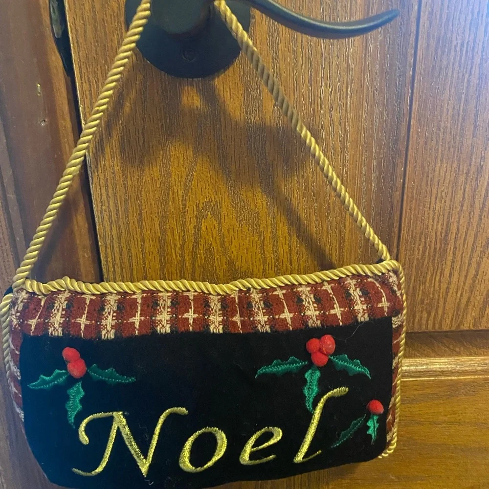 N/A holiday noel